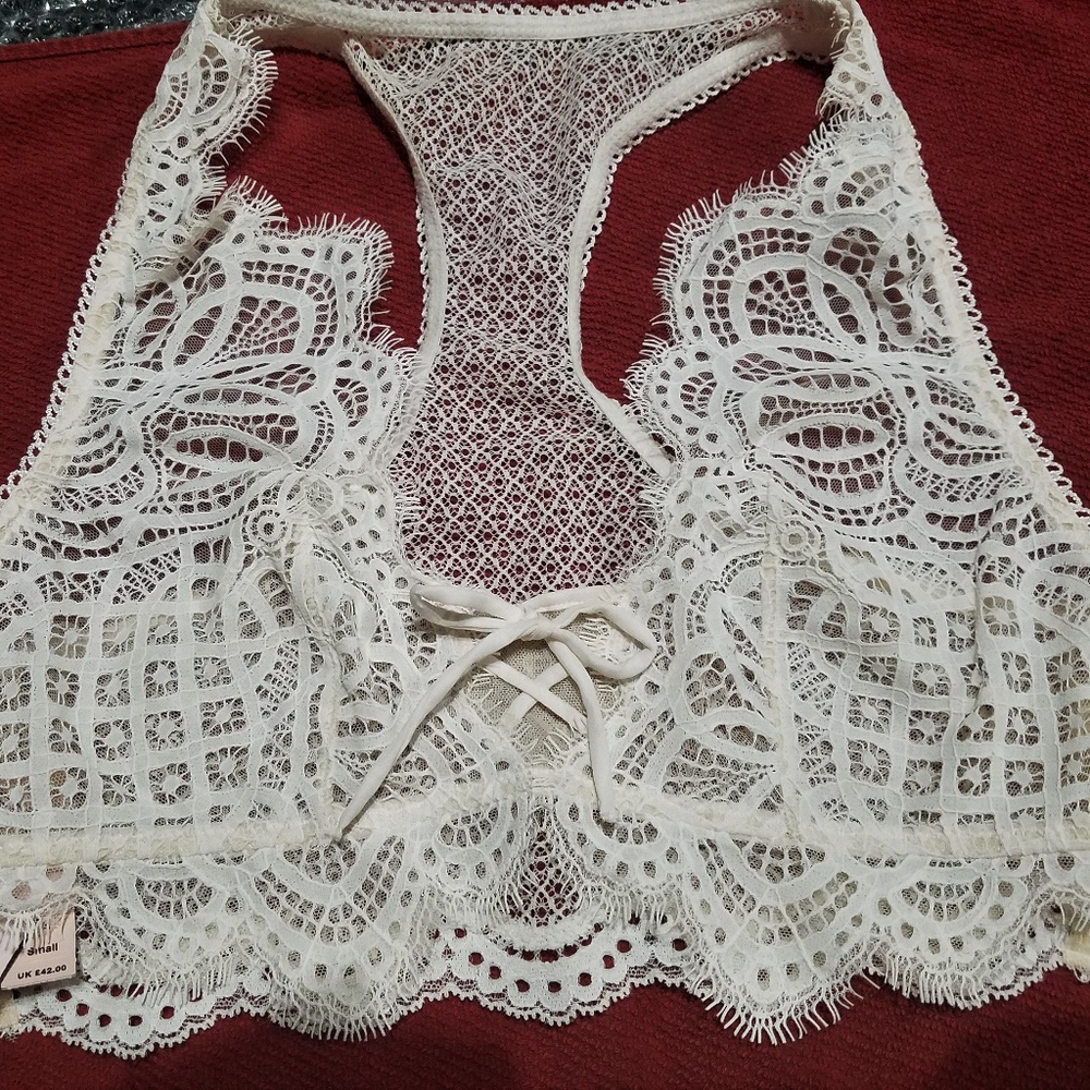 Victoria Secret LACE UP BRALETTE XS New